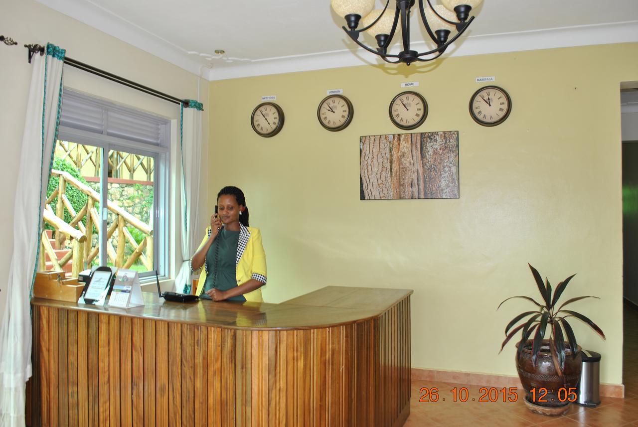 Little Woods Inn Mbarara Extérieur photo